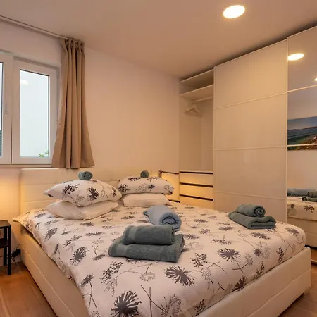 فيلة Serenum شيبينيك