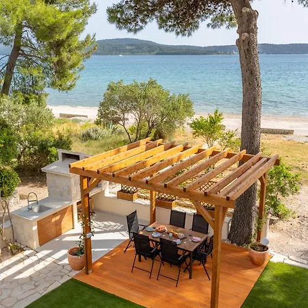 Serenum Villa *