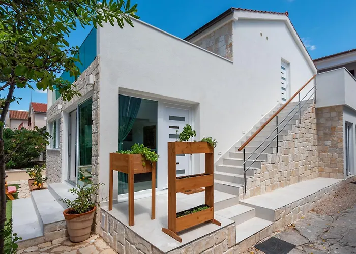 Serenum 别墅 希贝尼克